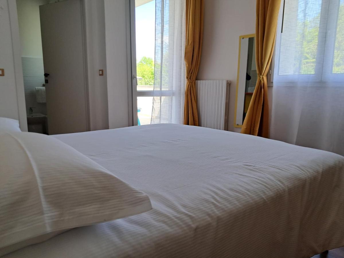 Terrazzaponente Bed & Breakfast Monte San Pietro Luaran gambar